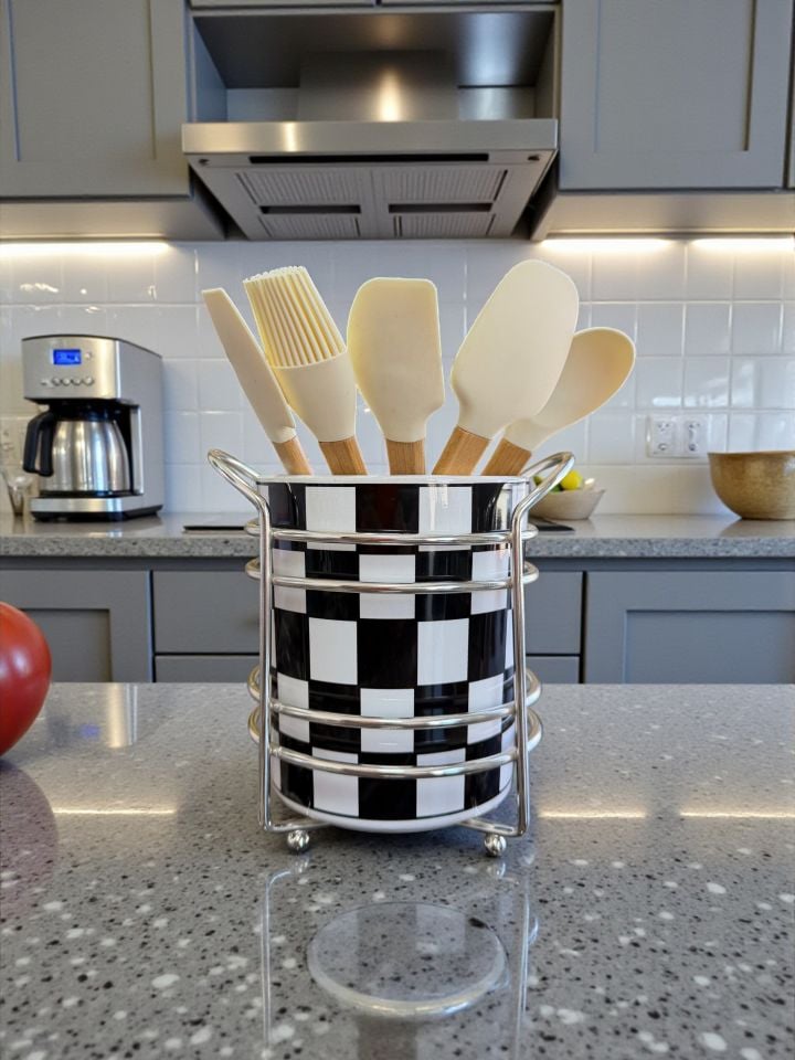 Mutfak Çeyiz Seti 104 Kahvaltılık Baharatlık Kaşıklık Havluluk Siyah Damalı Desen GÜMÜŞ