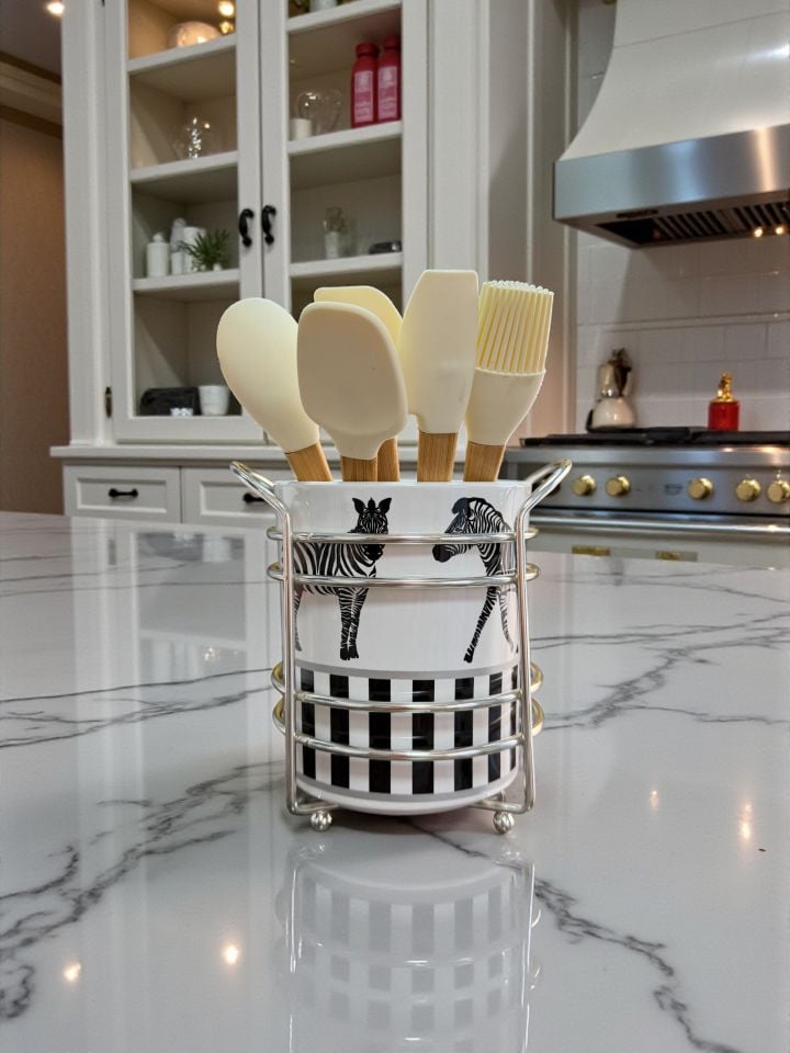 Mutfak Çeyiz Seti 104 Kahvaltılık Baharatlık Kaşıklık Havluluk Zebra At Desen GÜMÜŞ