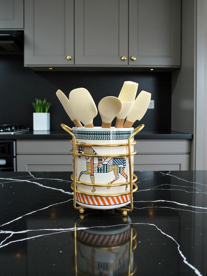 Mutfak Seti 103 Baharatlık Kahvaltılık Kağıt Havluluk Kaşıklık Herm At Desen Gold