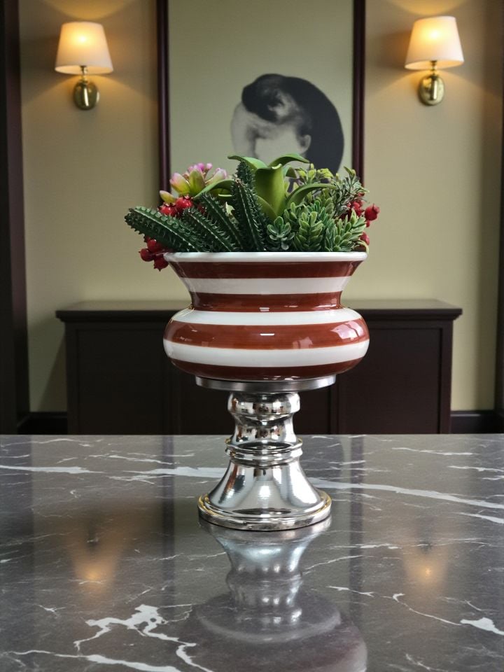 Dekoratif Obje Ayaklı Saksı Kahverengi Zebra GÜMÜŞ