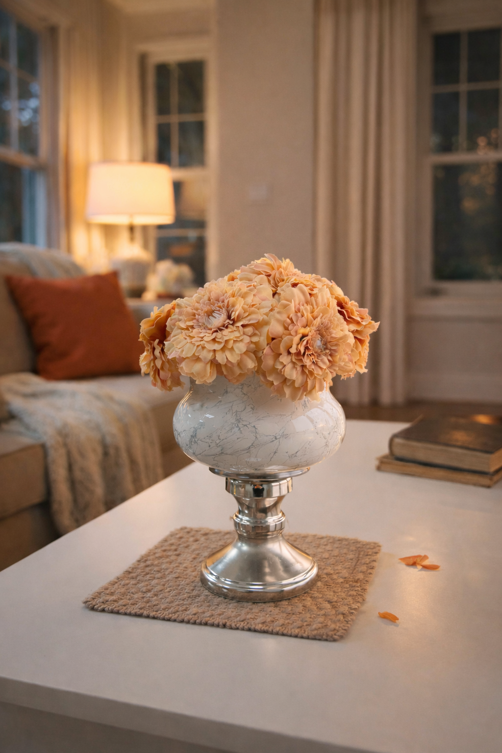 Dekoratif Obje GÜMÜŞ Ayaklı Saksı Beyaz Mermer GÜMÜŞ