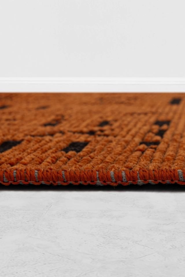 Mercan Serisi Kiremit Renk Makinede Yıkanabilir Kilim GH-8430