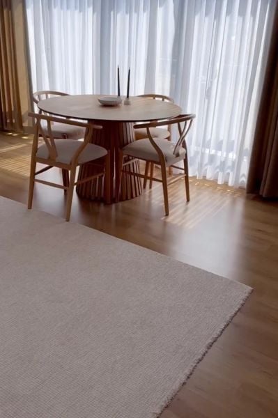 Norge Serisi Yumuşak Dokulu Yeni Nesil Krem Renk Halı AP-2411