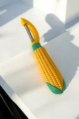Mısır Şeklinde Yan Soyacak-18,5 CM