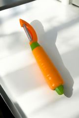 Havuç Şeklinde Yan Soyacak-19,5 CM