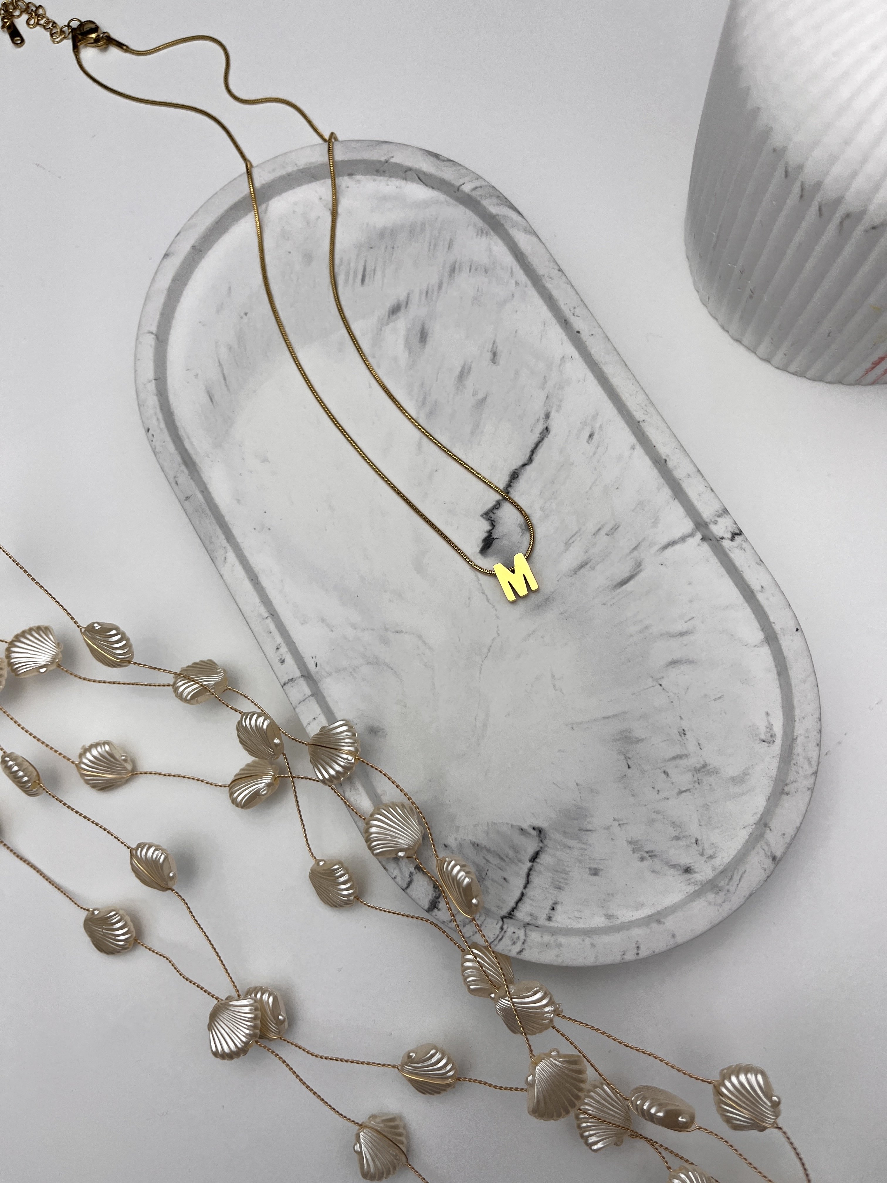 Altın Rengi Minimal  Model ‘M' Harfli Çelik Kolye