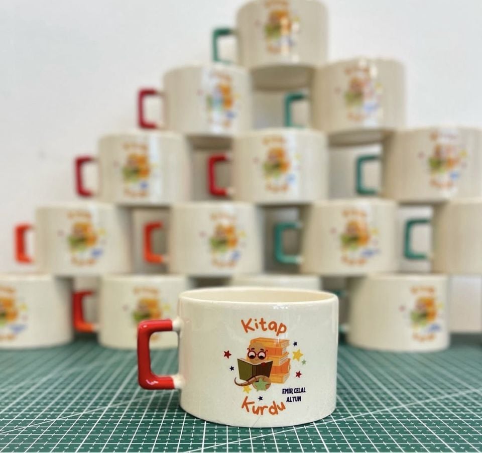 Kitap Kurdu Kupa(180ml) İsme Özel