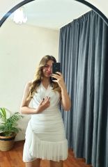 Kruvaze Yaka Eteği Drapeli Fırfırlı Şifon Astarlı Mini Elbise Beyaz - L