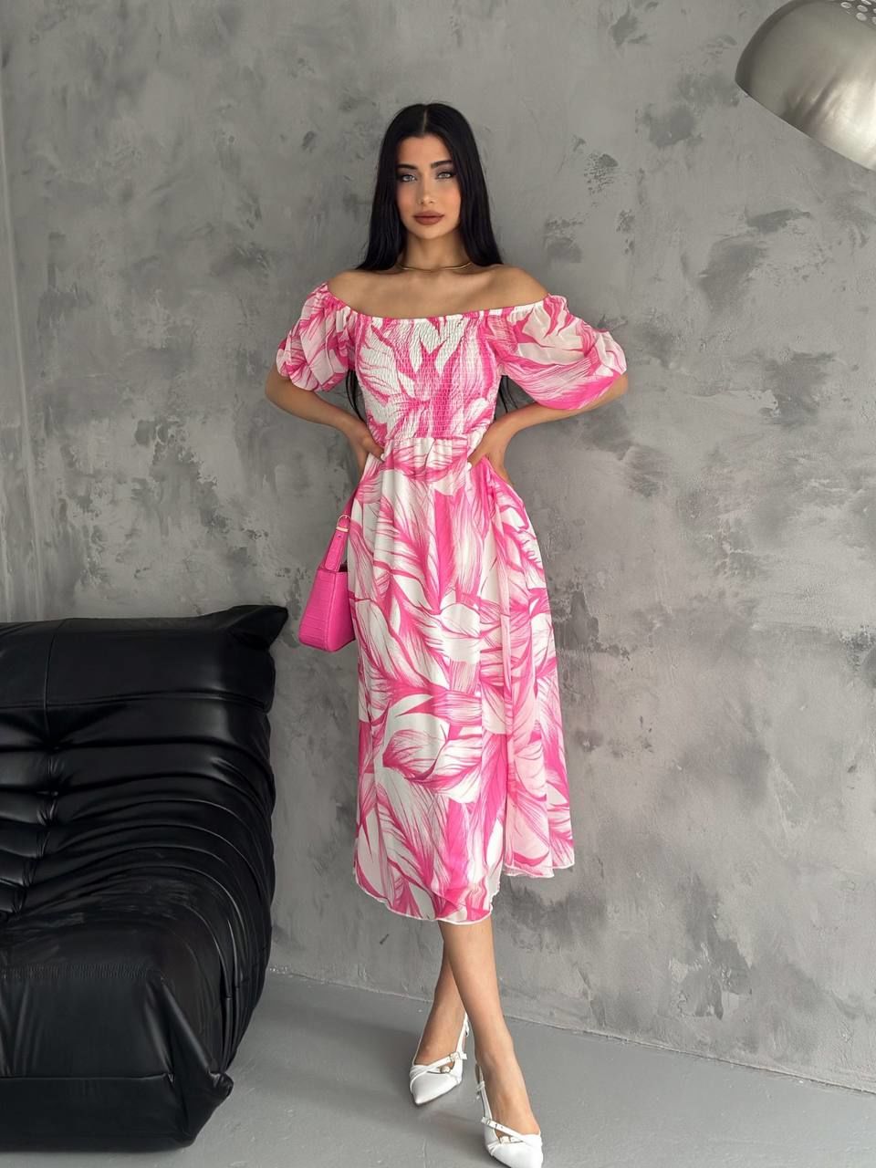 Madonna Kare Yaka Kısa Kol Astarlı Şifon Dizaltı Elbise Pembe - L