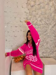 V Yaka Sırtı ve Önden Yazılı Oversize Uzun Kolej Kazak Fuşya - Standart