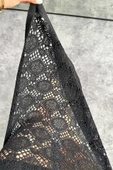 Yandan Yırtmaçlı Astarlı Dantel Örme Dizaltı Elbise Siyah - S-M