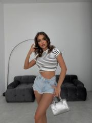 Sırtı Açık Deri Kemerli Kısa Kol Çizgili Crop Bluz Beyaz - L