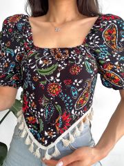 Madonna U Yaka Üçgen Püsküllü Çiçekli Crop Bluz Siyah - XL