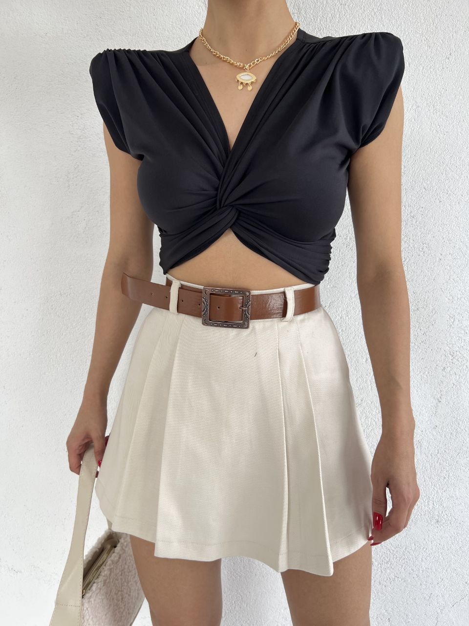 Vatkalı Burgulu Kolsuz Crop Bluz Siyah - L