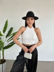 İnci Boncuklu Bisiklet Yaka Crop Triko Bluz Beyaz - S-M