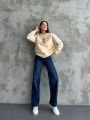 Bisiklet Yaka Ayıcık Nakışlı Oversize Pamuklu Sweatshırt Bej - L