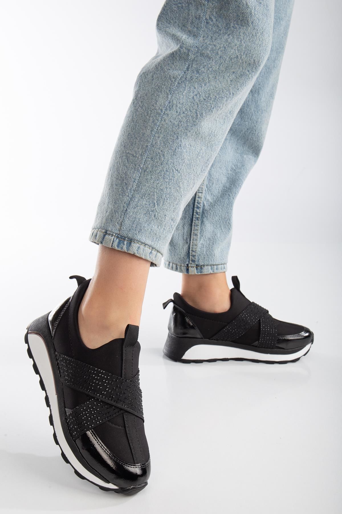 Verica Kadın Spor Ayakkabı Sneaker Lastik Detaylı Taşlı Siyah - 40