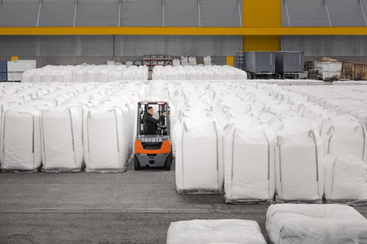 Toyota Forkliftler: Yenilik, Güvenlik ve Sürdürülebilirlik
