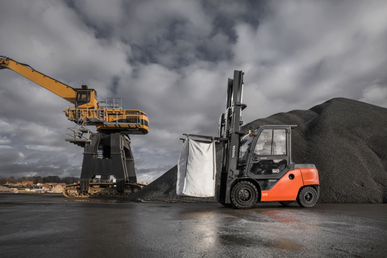 İşletmeniz İçin En Doğru Forklift Nasıl Seçilir? | Kapsamlı Seçim Rehberi