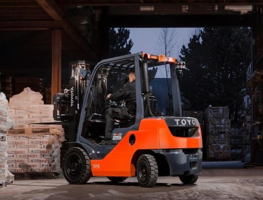 Kimya Petrol Lastik ve Plastik Sektörü İçin Forklift ve Depo Ekipmanları