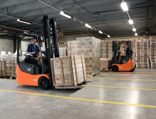 Elektrik Elektronik Sektörü İçin Forklift ve Depo Ekipmanları