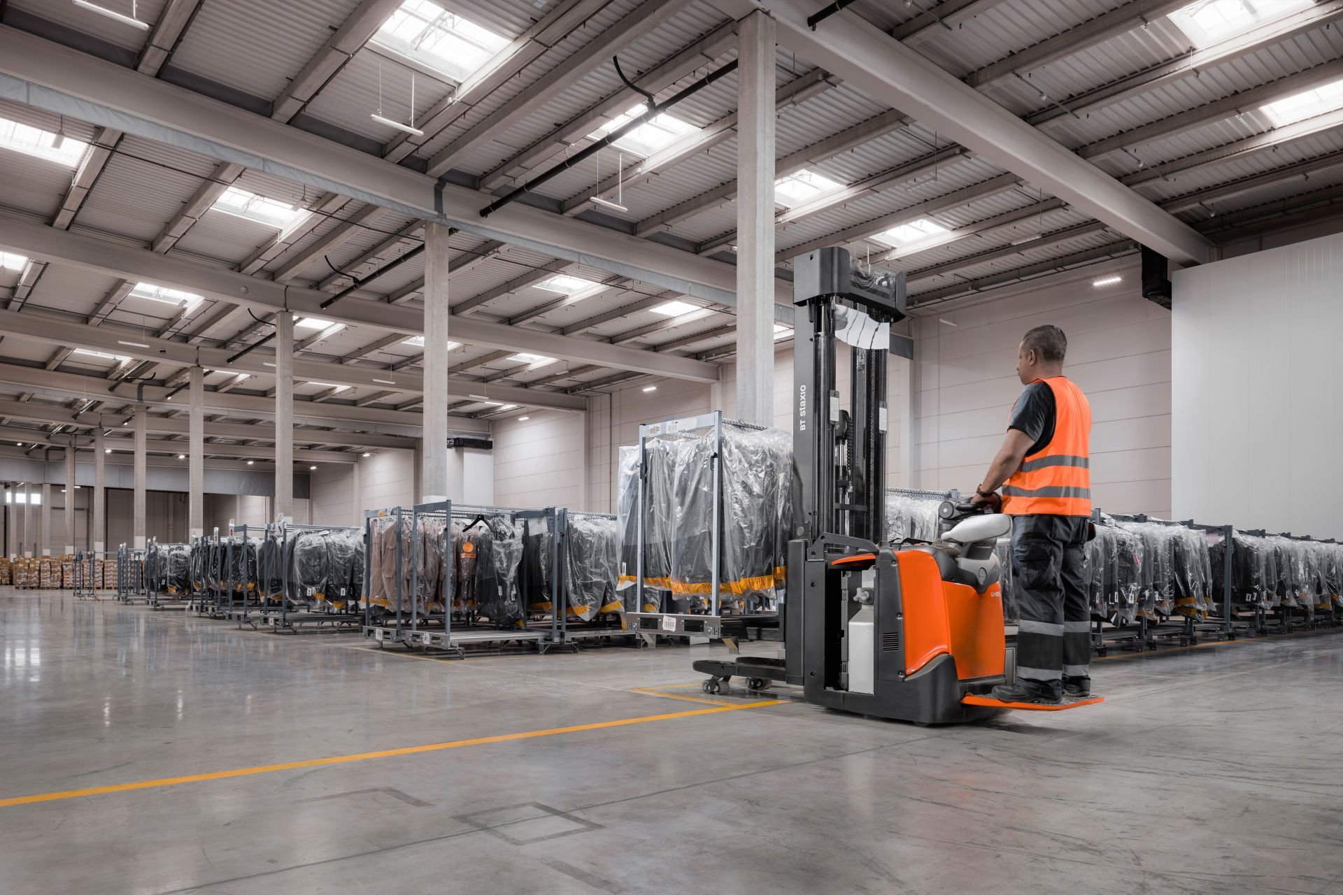 Low Lifter/Stacker Operatör-Makine Kullanım Eğitimi