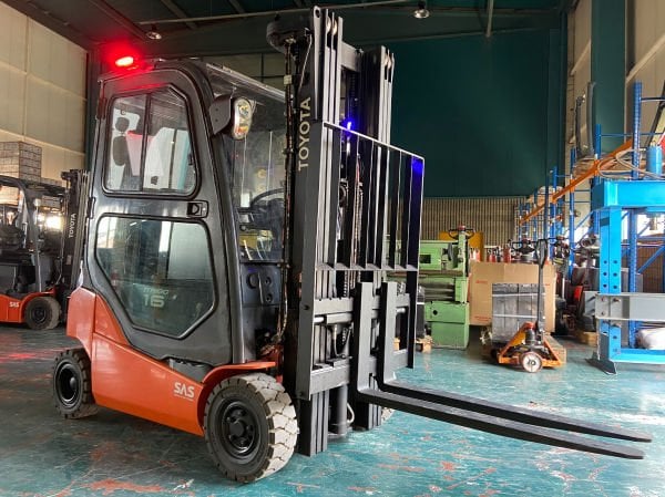Toyota 4 Tekerlekli 48V 1.6t Elektrikli Forklift 8FBMK16T