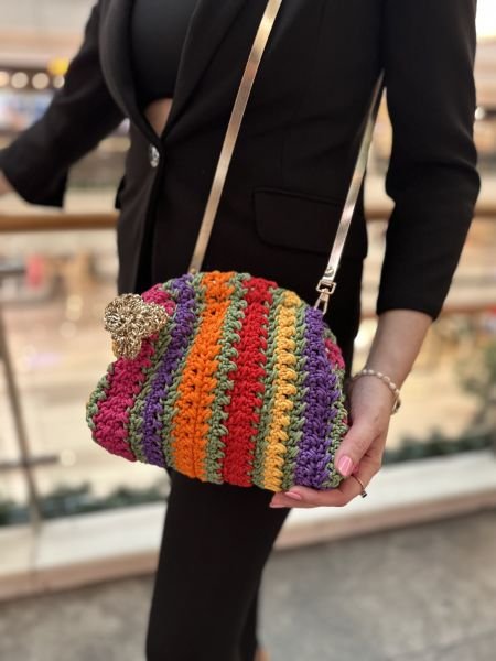 Renkli Burslu Deri Detaylı çanta