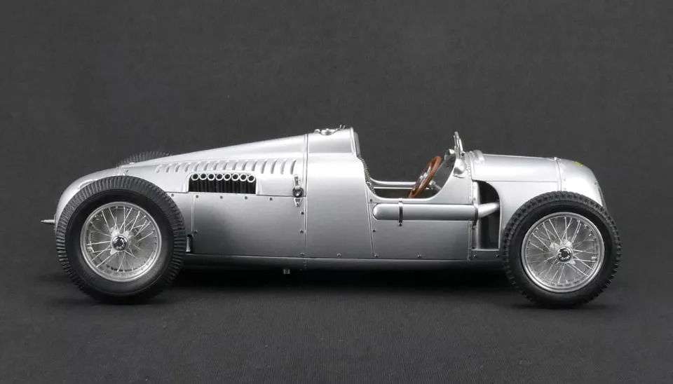 CMC 1/18 AUTO-UNİON TYPE BERGRENNER AUDI