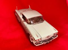 Danbury Mint 1/24 1958 Chevrolet Impala Sports Coupe