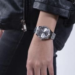 GUGW0033L1 Kadın Kol Saati