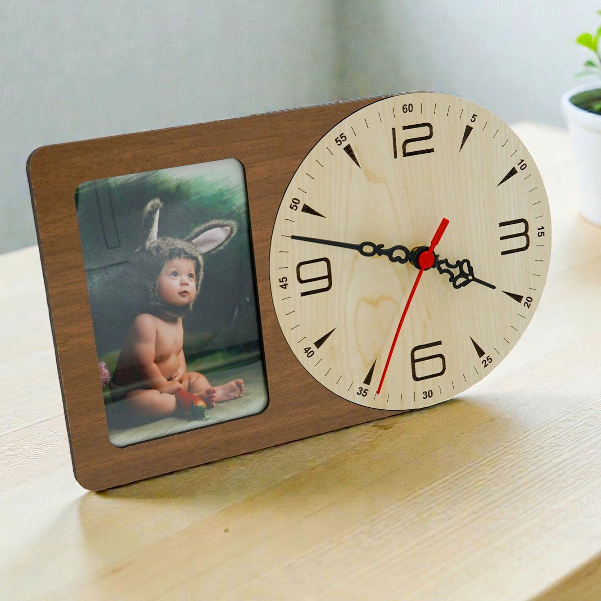 Ahşap Saatli Fotoğraf Çerçevesi