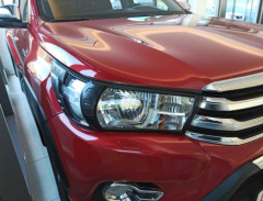 Toyota Hilux Revo 2016-2019 Far Çerçevesi Kaplama Siyah