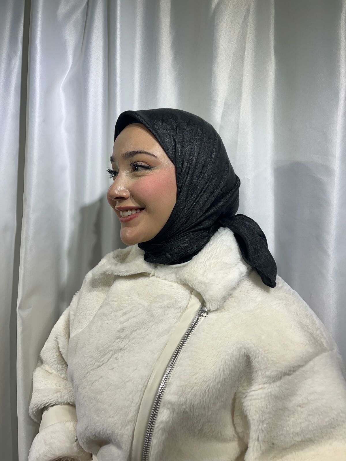 Neva İpeksi Jakar Eşarp ( Siyah ) RTS-1026-3