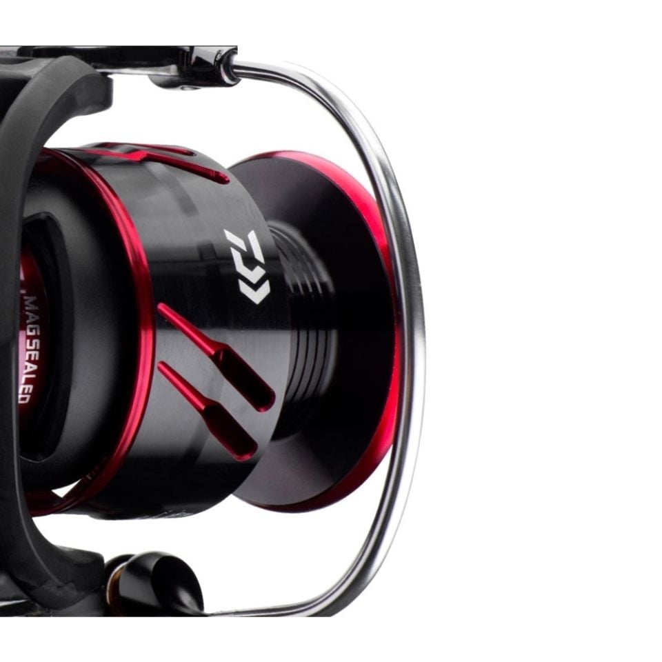 DAIWA BALLISTIC MQ 21 LT 3000 C MAKARA