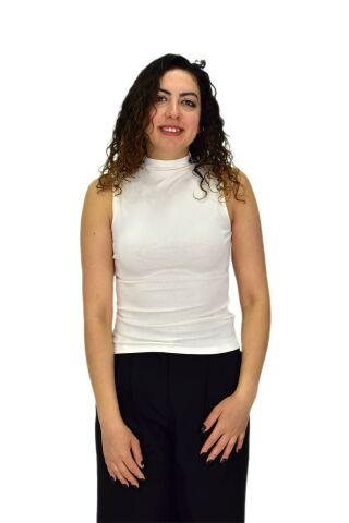 Kadın Düz Renk Vücuda Oturan Askılı Tişört BGL-ST04297