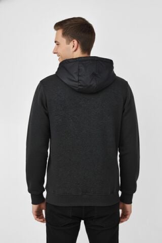 Erkek Kapitone Modelli 3 İplik Kapüşonlu Sweatshirt BGL-ST04865