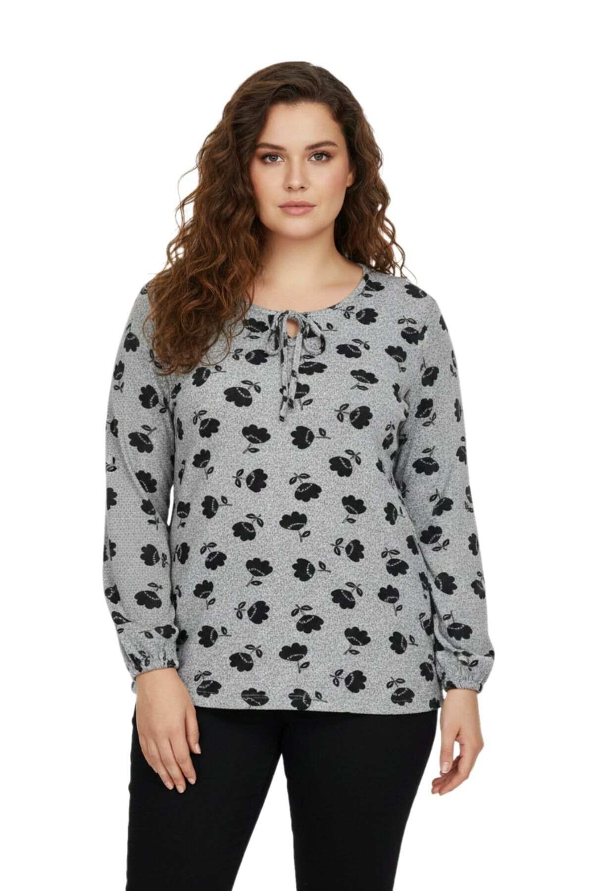 Kadın Yumoş Yaka Bağcıklı Modelli Bluz BGL-ST05139