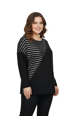 Kadın Siyah Sıfır Yaka Taşlı Bluz BGL-ST05152