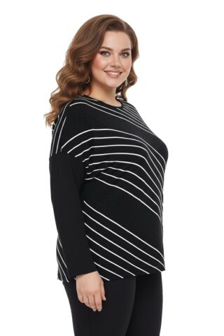 Kadın Siyah Sıfır Yaka Taşlı Bluz BGL-ST05157