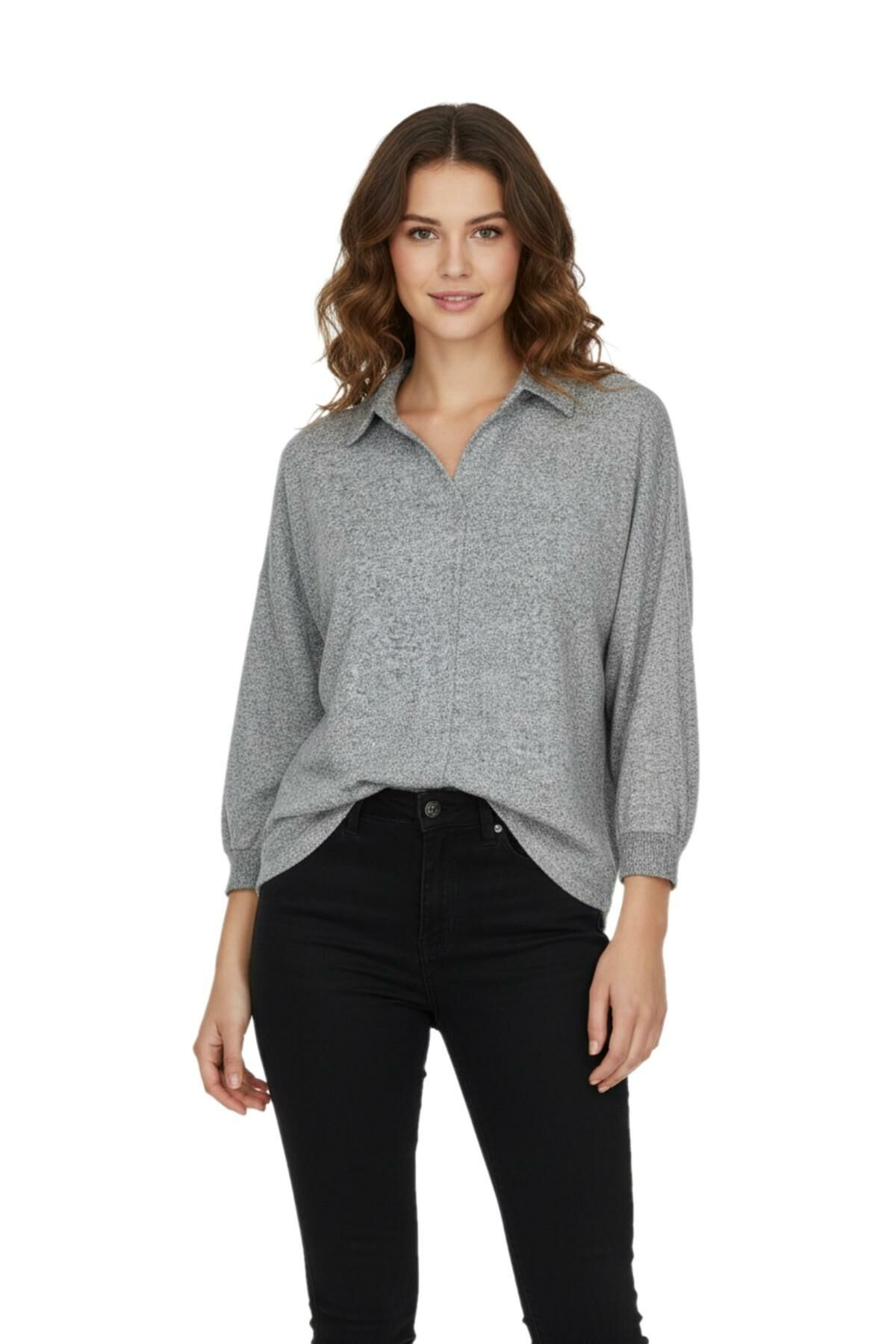 Kadın Yumoş Polo Yaka Modelli Bluz BGL-ST05140