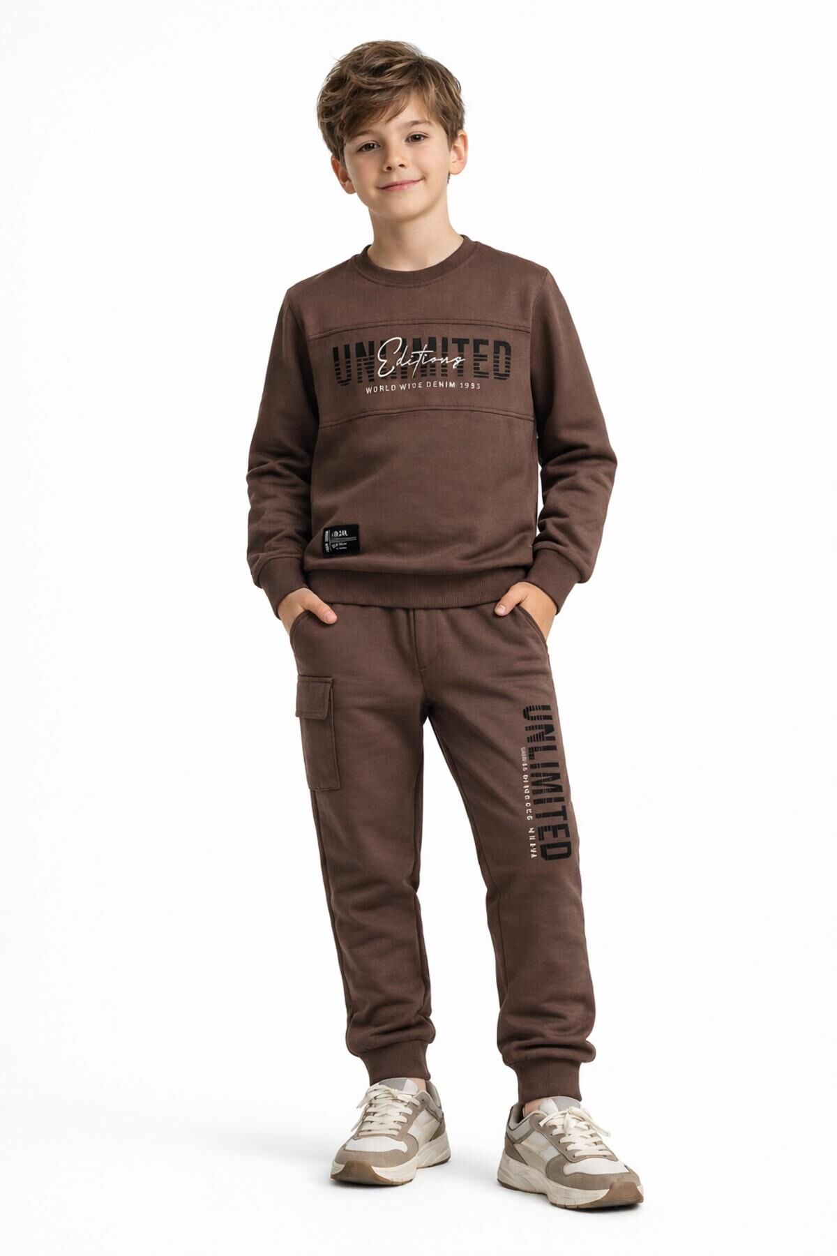 Erkek Çocuk Önü Baskılı Sweatshirt Ve Eşofman Alt Takım BGL-ST05247