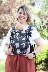 Huggy Nest Baby Carrier - Dock Yin Yang