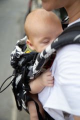 Huggy Nest Baby Carrier - Dock Yin Yang