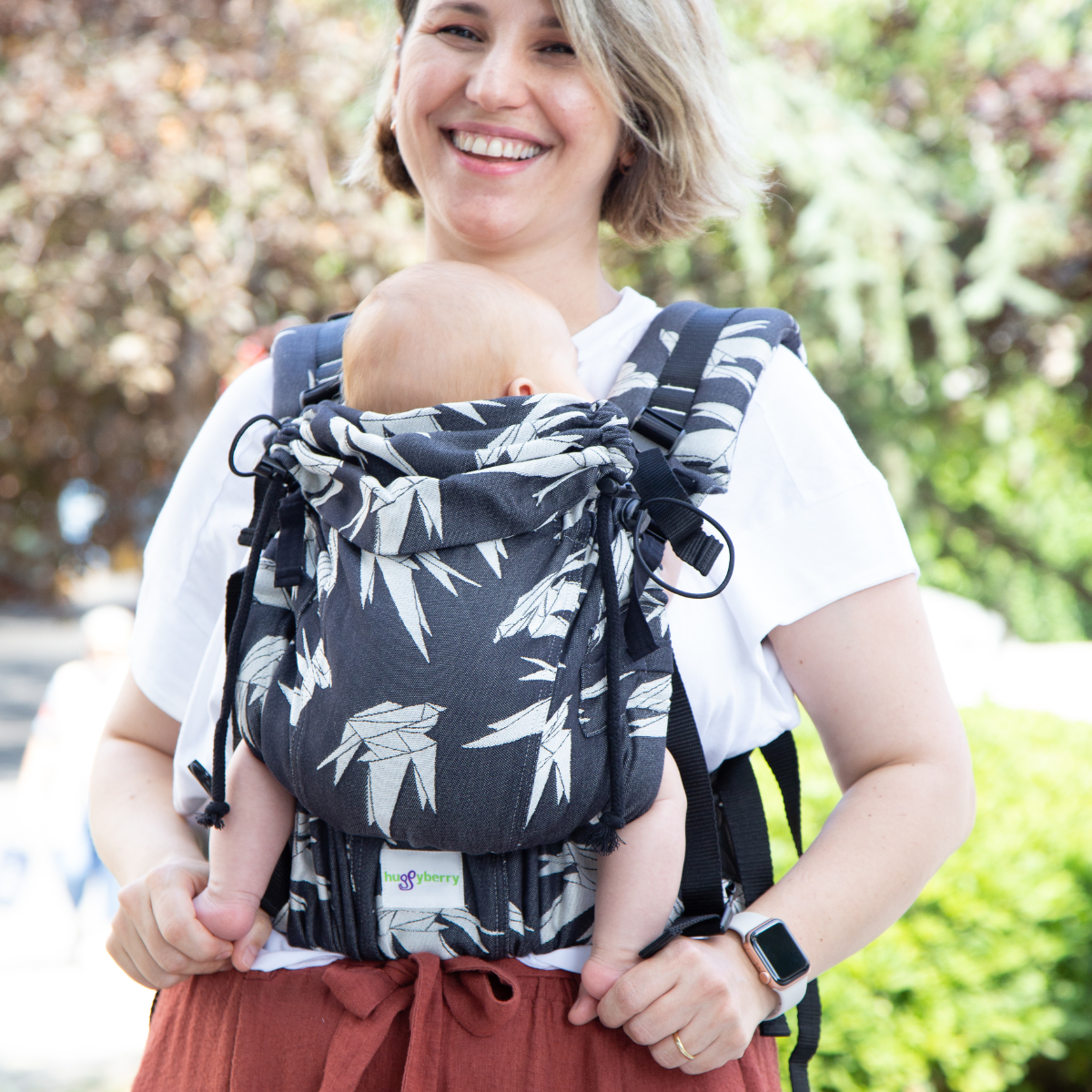 Huggy Nest Baby Carrier - Dock Yin Yang