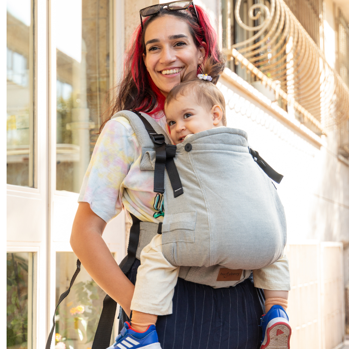 Huggy Plus Toddler Size Carrier - Silver