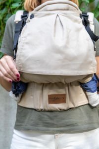 Huggy Plus Toddler Size Carrier - Latte