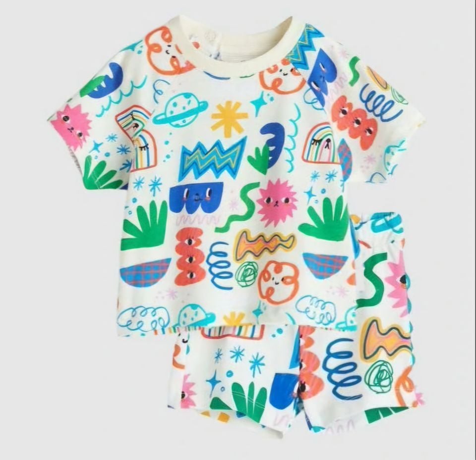 Rengarenk Desenli Pijama Takımı