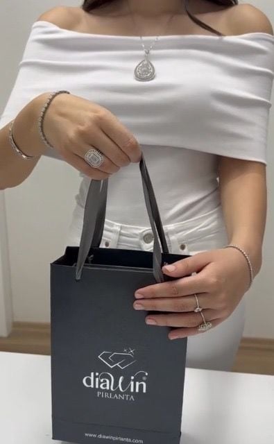1.50 Karat Damla Kesim Uluslararası HRD Sertifikalı 14 Ayar Altın