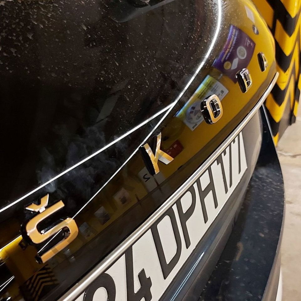 Skoda Scala Amblem Sticker Set PARLAK SİYAH